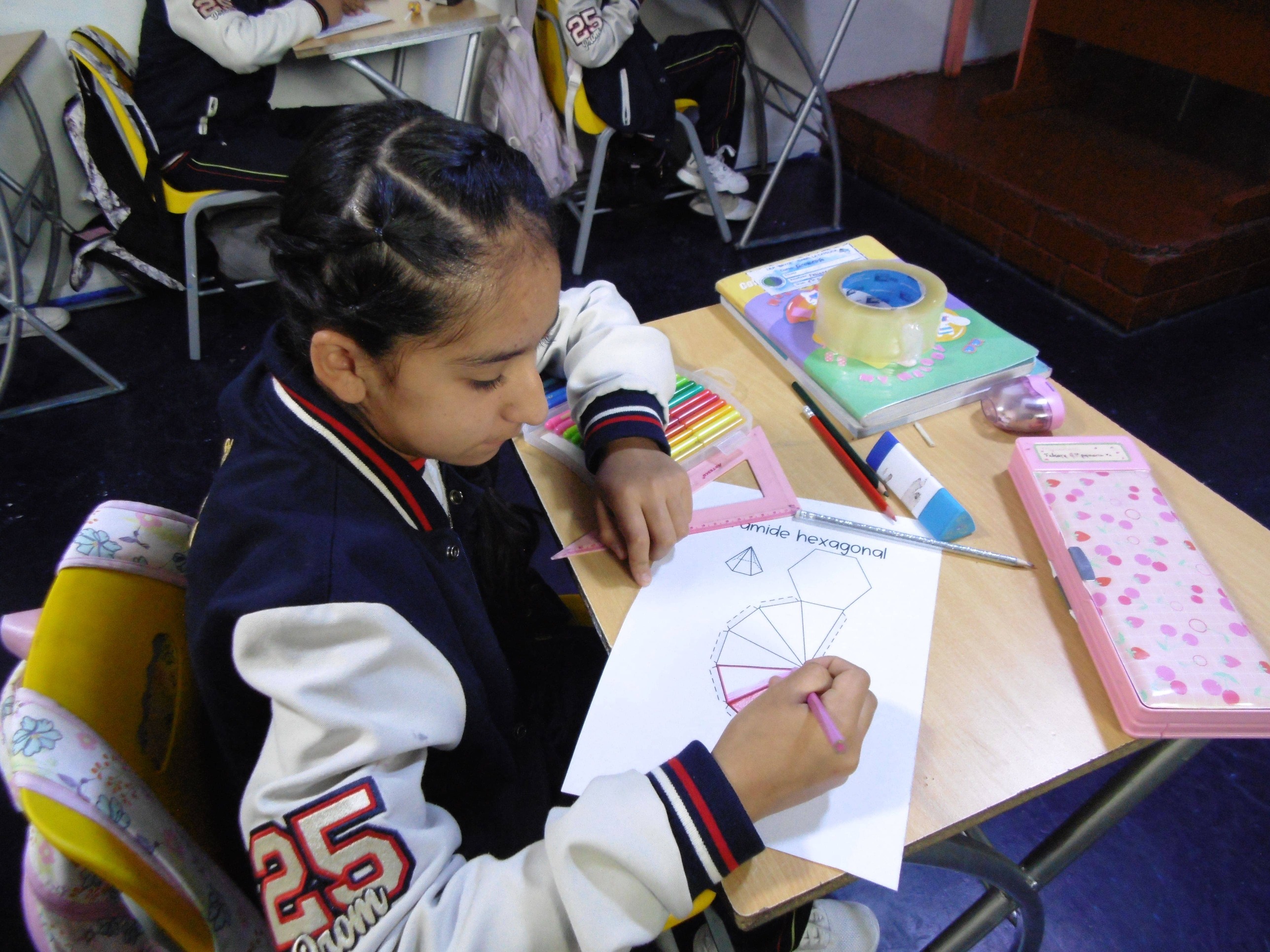 Niños aprendiendo matemáticas